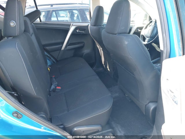 JTMWFREV2JJ748052 Toyota Rav4 Adventure/xle