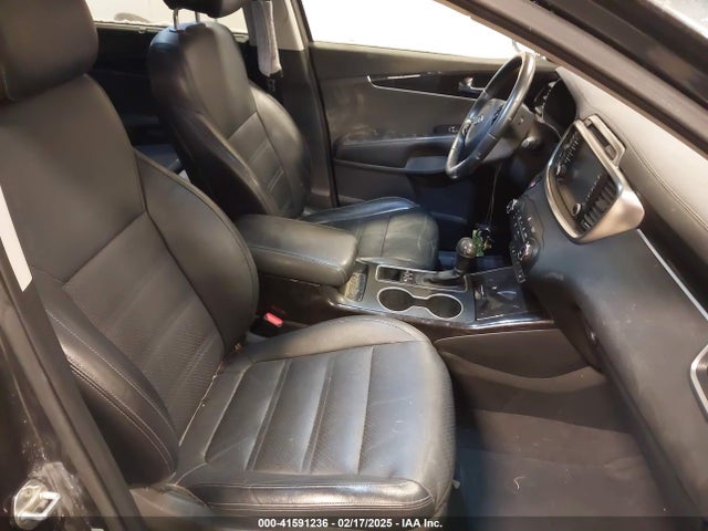5XYPHDA55GG080165 KIA Sorento 3.3l Ex