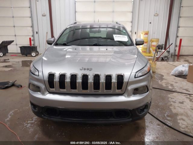1C4PJLCB4HW610440 Jeep Cherokee Latitude Fwd
