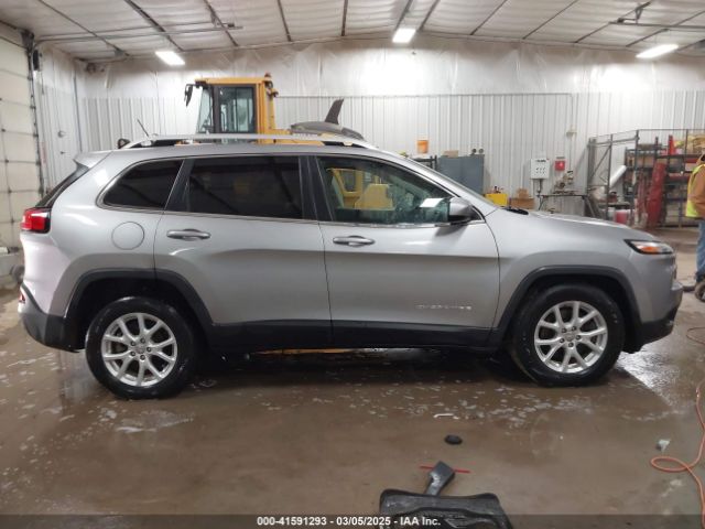 1C4PJLCB4HW610440 Jeep Cherokee Latitude Fwd