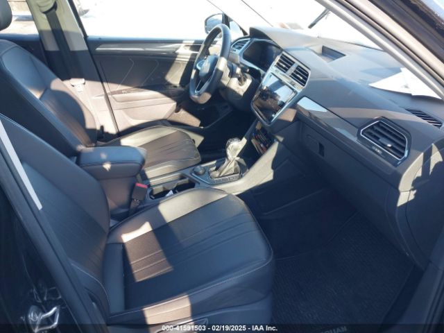 2022 VOLKSWAGEN TIGUAN 3VV2B7AX4NM036657 Photo 4