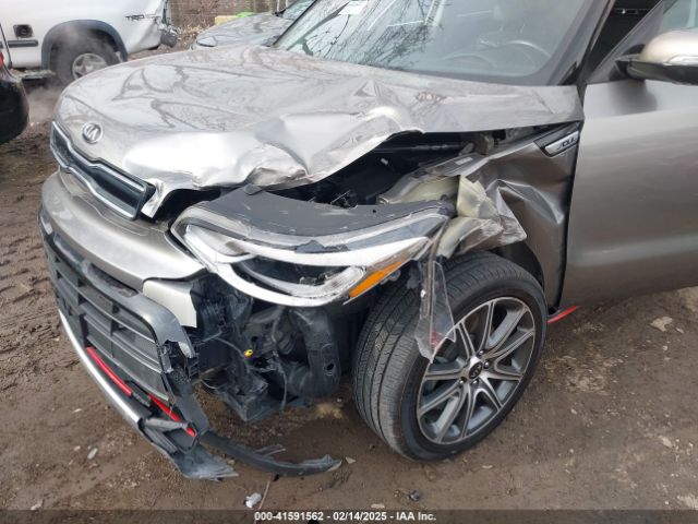 KNDJX3AA9J7557040 KIA Soul !