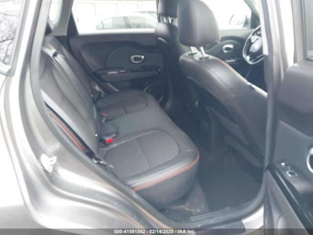 KNDJX3AA9J7557040 KIA Soul !