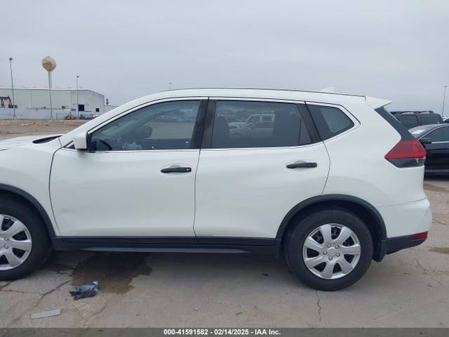 Nissan ROGUE S 2018 JN8AT2MT1JW463795 Image 15