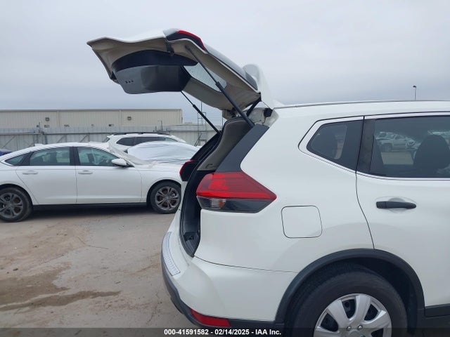 Nissan ROGUE S 2018 JN8AT2MT1JW463795 Image 19