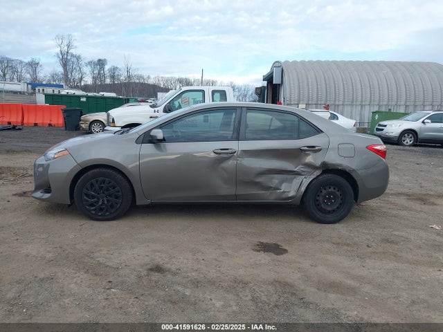 Toyota COROLLA LE 2017 5YFBURHE9HP636578 Image 14