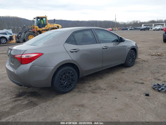 Toyota COROLLA LE 2017 5YFBURHE9HP636578 Image 4