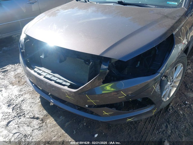5NPE24AF4FH214608 Hyundai SONATA SE