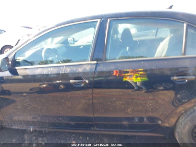 3VW267AJ8GM312207 Volkswagen Jetta 1.4t S