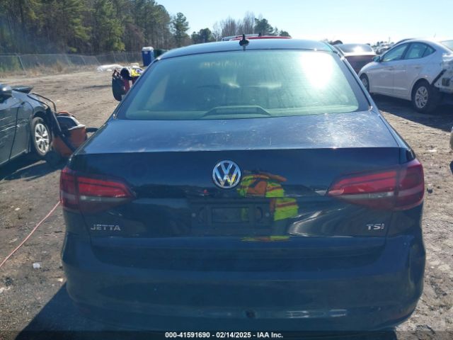 3VW267AJ8GM312207 Volkswagen Jetta 1.4t S