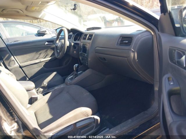 3VW267AJ8GM312207 Volkswagen Jetta 1.4t S