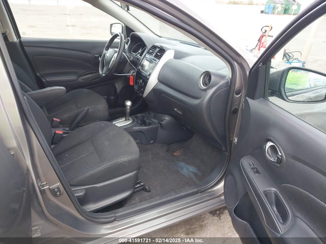 3N1CN7AP5HL802581 Nissan Versa 1.6 Sv