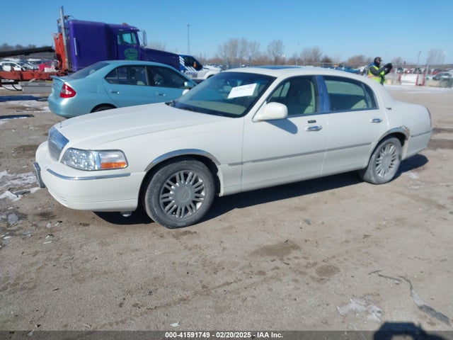 Продажа на аукционе авто 2006 Lincoln Town Car Signature Limited, vin: 1LNHM82V76Y631364, номер лота: 41591749
