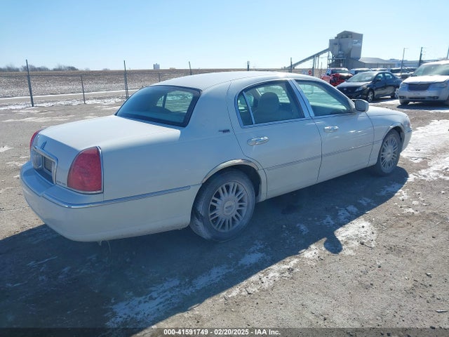 Продажа на аукционе авто 2006 Lincoln Town Car Signature Limited, vin: 1LNHM82V76Y631364, номер лота: 41591749