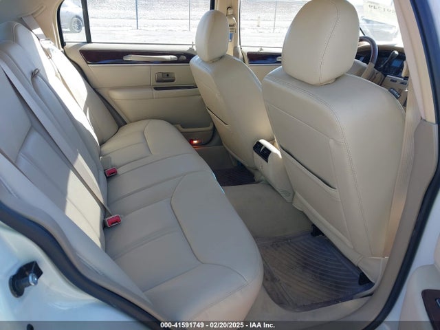 Продажа на аукционе авто 2006 Lincoln Town Car Signature Limited, vin: 1LNHM82V76Y631364, номер лота: 41591749