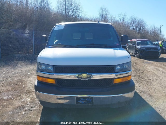 1GAZGPFGXJ1326392 Chevrolet Express 3500 Lt