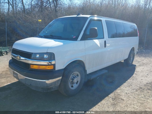 1GAZGPFGXJ1326392 Chevrolet Express 3500 Lt