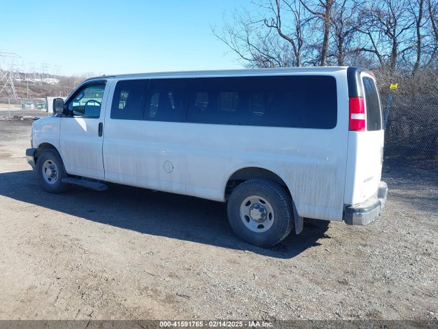 1GAZGPFGXJ1326392 Chevrolet Express 3500 Lt
