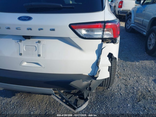 1FMCU0G64NUA45143 Ford ESCAPE SE