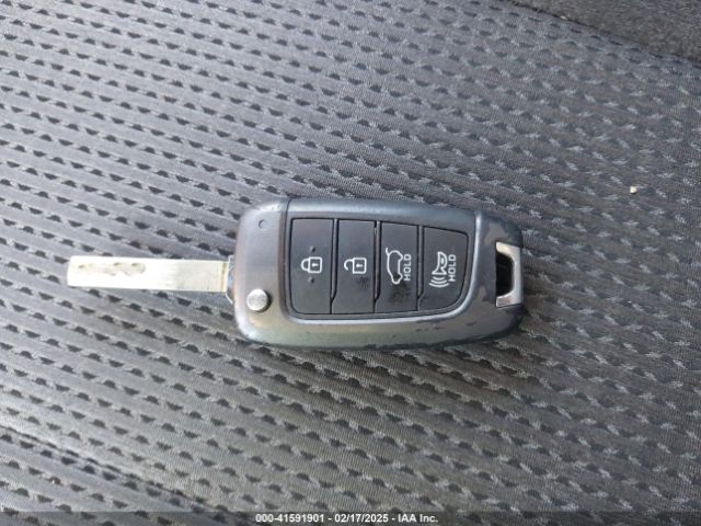 5NMS2CAD4KH109117 Hyundai Santa Fe Se