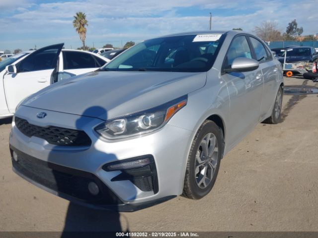 3KPF24AD0KE077118 KIA Forte Lxs