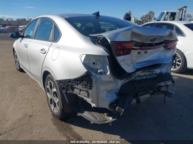 3KPF24AD0KE077118 KIA Forte Lxs