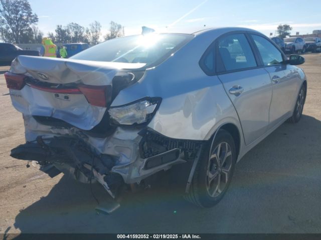 3KPF24AD0KE077118 KIA Forte Lxs