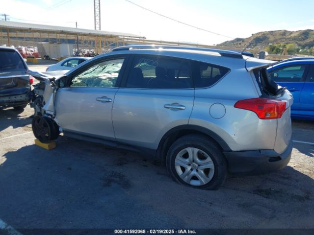 JTMBFREV2EJ008800 Toyota RAV4 LE