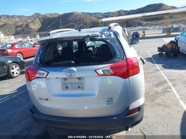 JTMBFREV2EJ008800 Toyota RAV4 LE