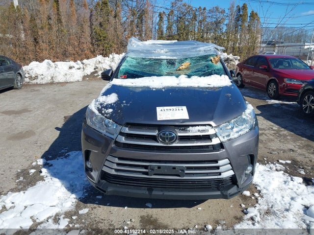 Toyota Highlander Xle 2018 5TDJZRFH8JS557832 Image 12
