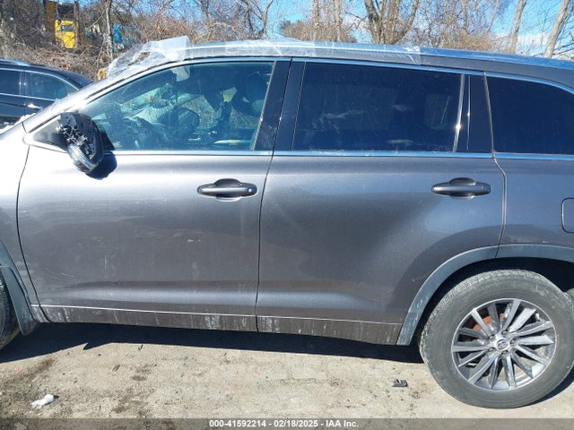 Toyota Highlander Xle 2018 5TDJZRFH8JS557832 Image 14