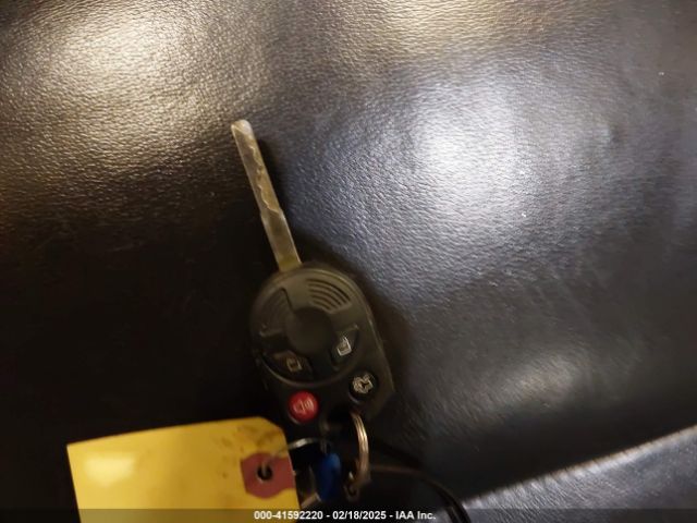 1FMCU9HD0JUC25392 Ford ESCAPE SEL