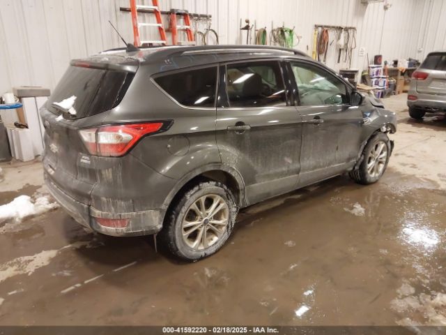 1FMCU9HD0JUC25392 Ford ESCAPE SEL