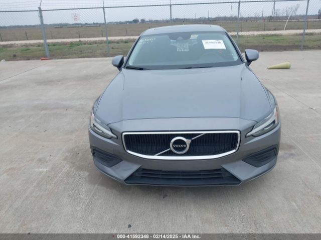 7JR102FK9LG036730 Volvo S60 T5 Momentum