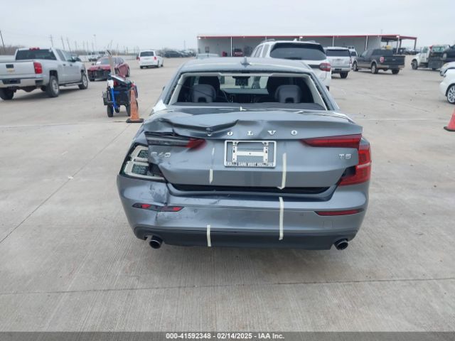 7JR102FK9LG036730 Volvo S60 T5 Momentum