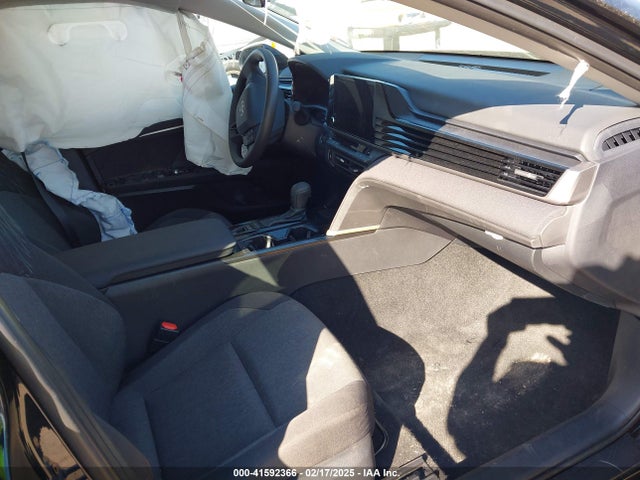 Toyota CAMRY LE 2025 4T1DAACK0SU052804 Image 5