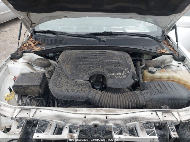 2C3CCABG1EH352483 Chrysler 300 300s