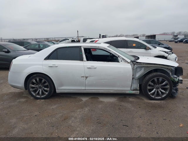2C3CCABG1EH352483 Chrysler 300 300s
