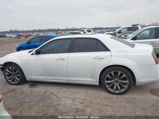 2C3CCABG1EH352483 Chrysler 300 300s