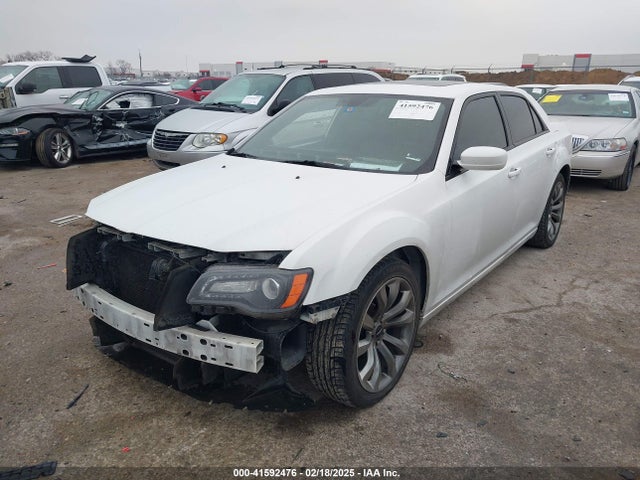 2C3CCABG1EH352483 Chrysler 300 300s