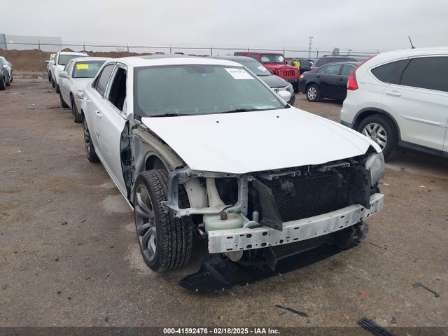 2C3CCABG1EH352483 Chrysler 300 300s