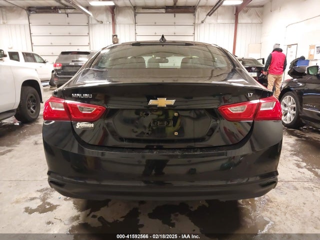 1G1ZD5ST0JF116158 Chevrolet MALIBU LT
