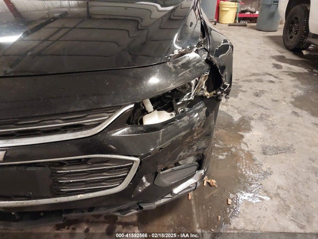 1G1ZD5ST0JF116158 Chevrolet MALIBU LT