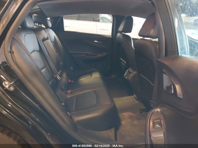 1G1ZD5ST0JF116158 Chevrolet MALIBU LT