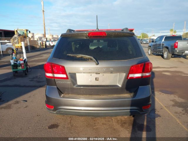 3C4PDCBB0KT701307 Dodge JOURNEY SE