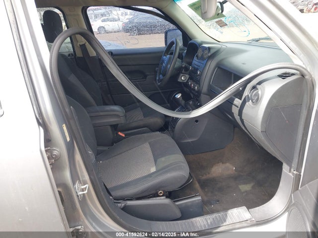 1C4NJPBB0ED887125 Jeep Patriot