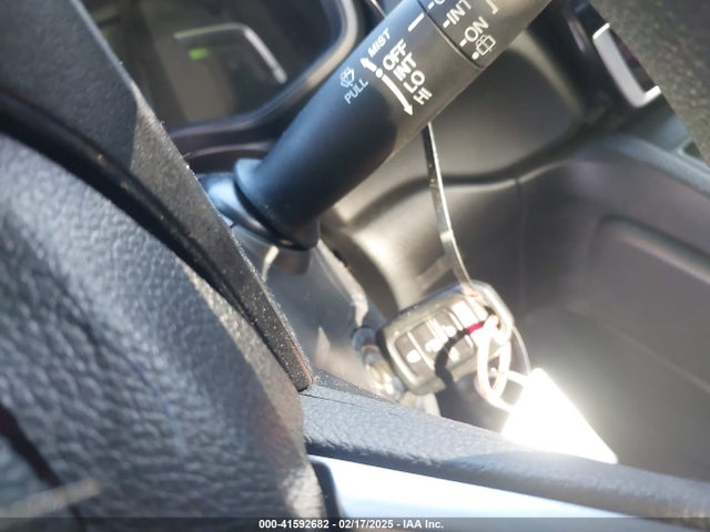 2HKRW6H36JH225065 Honda CR-V LX