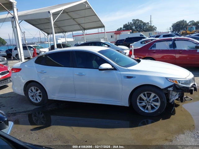 5XXGT4L3XJG208874 KIA Optima Lx