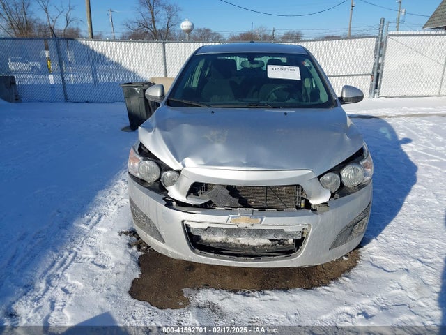 1G1JC5SH8G4130177 Chevrolet Sonic Lt Auto