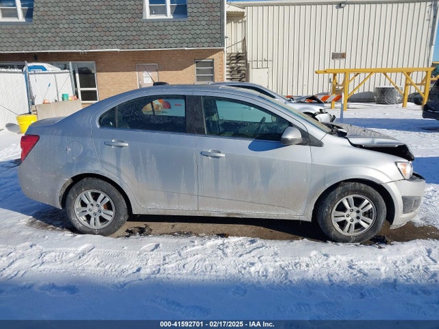1G1JC5SH8G4130177 Chevrolet Sonic Lt Auto